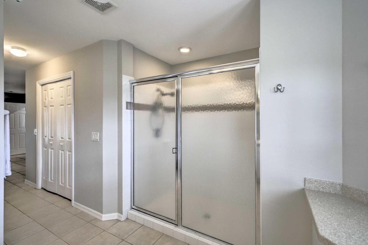 Pet-Friendly Escape With Dock And Kayaks In Cape Coral Villa Екстериор снимка