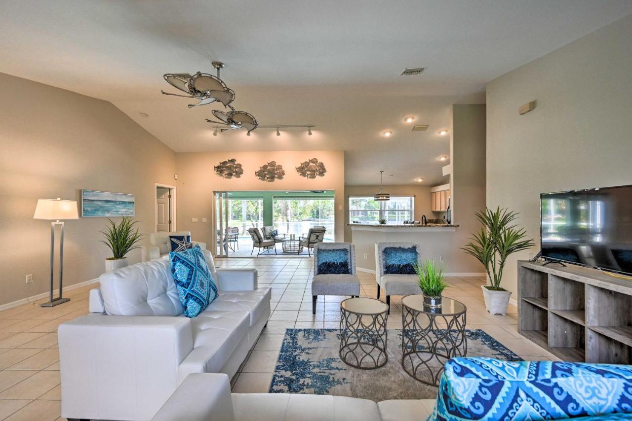 Pet-Friendly Escape With Dock And Kayaks In Cape Coral Villa Екстериор снимка