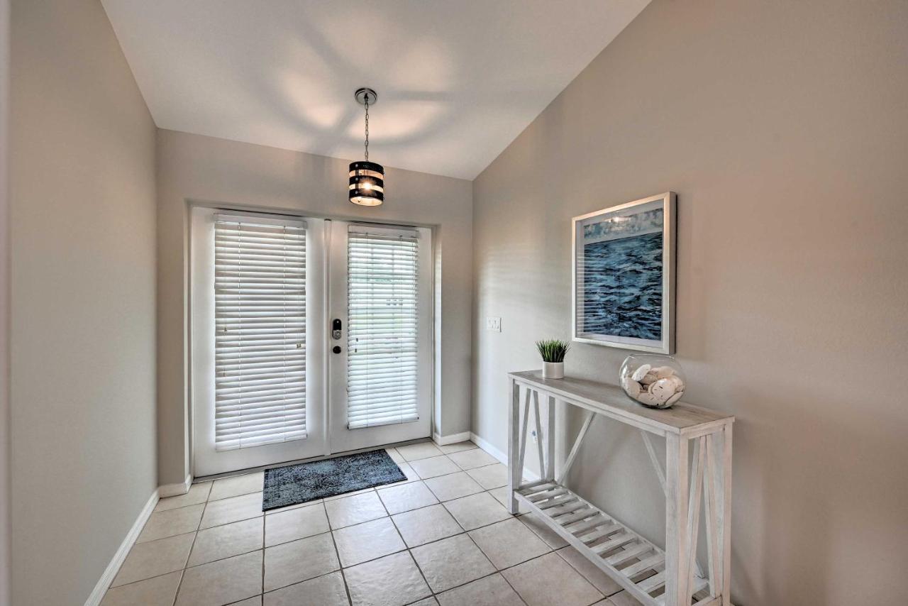 Pet-Friendly Escape With Dock And Kayaks In Cape Coral Villa Екстериор снимка