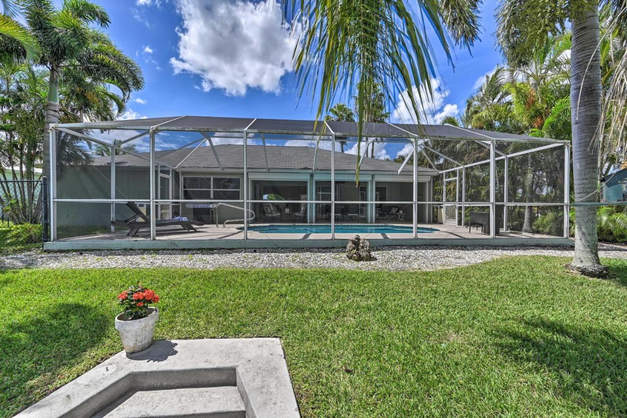 Pet-Friendly Escape With Dock And Kayaks In Cape Coral Villa Екстериор снимка