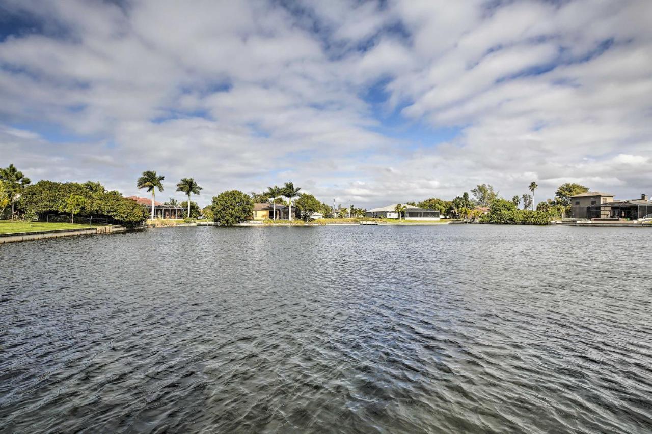 Pet-Friendly Escape With Dock And Kayaks In Cape Coral Villa Екстериор снимка